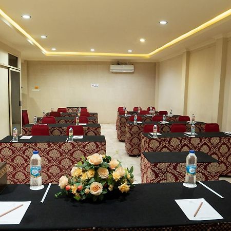 Hotel Indah Palace Yogyakarta Dış mekan fotoğraf