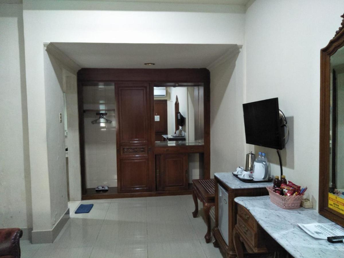 Hotel Indah Palace Yogyakarta Dış mekan fotoğraf