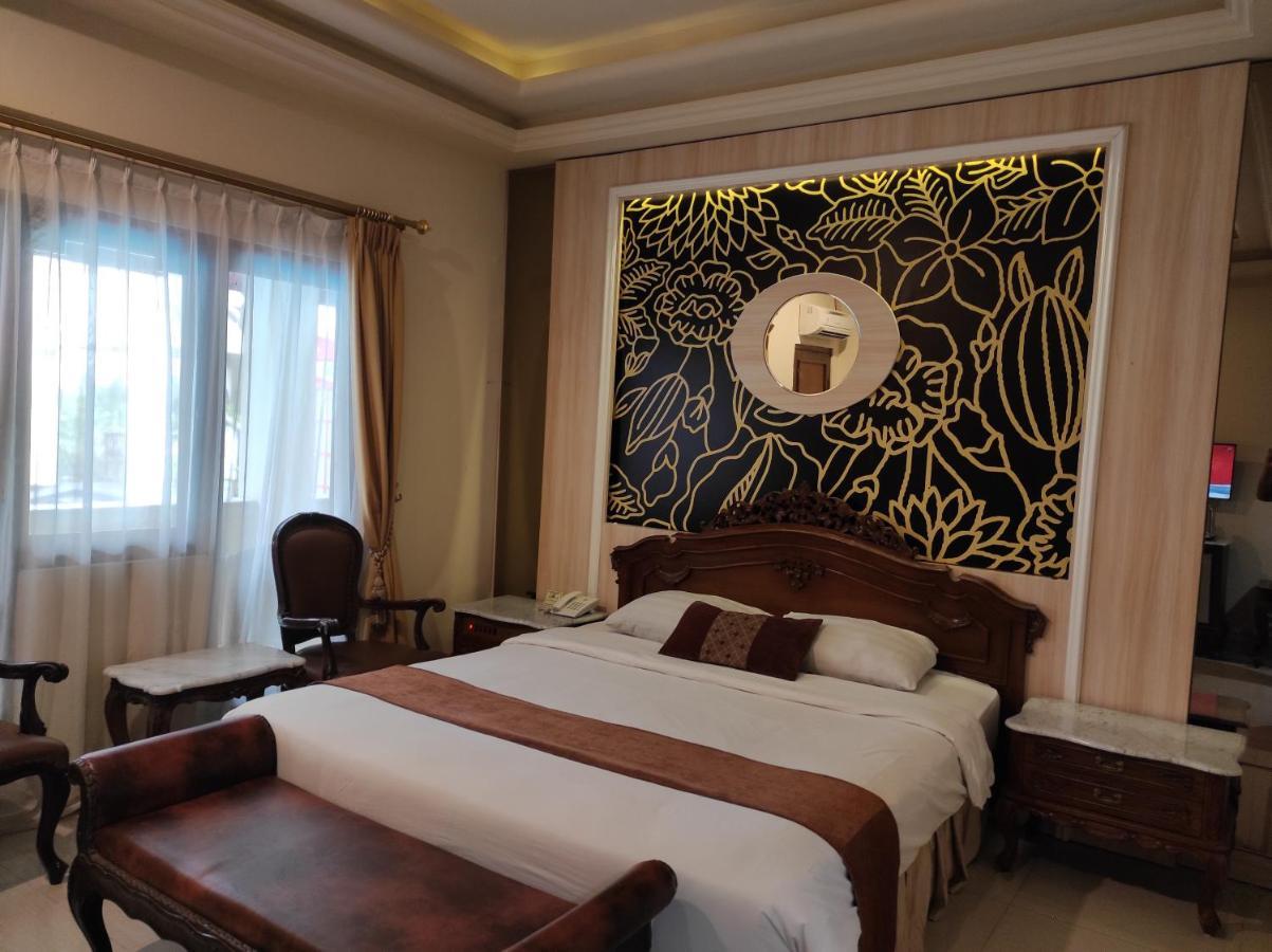 Hotel Indah Palace Yogyakarta Dış mekan fotoğraf