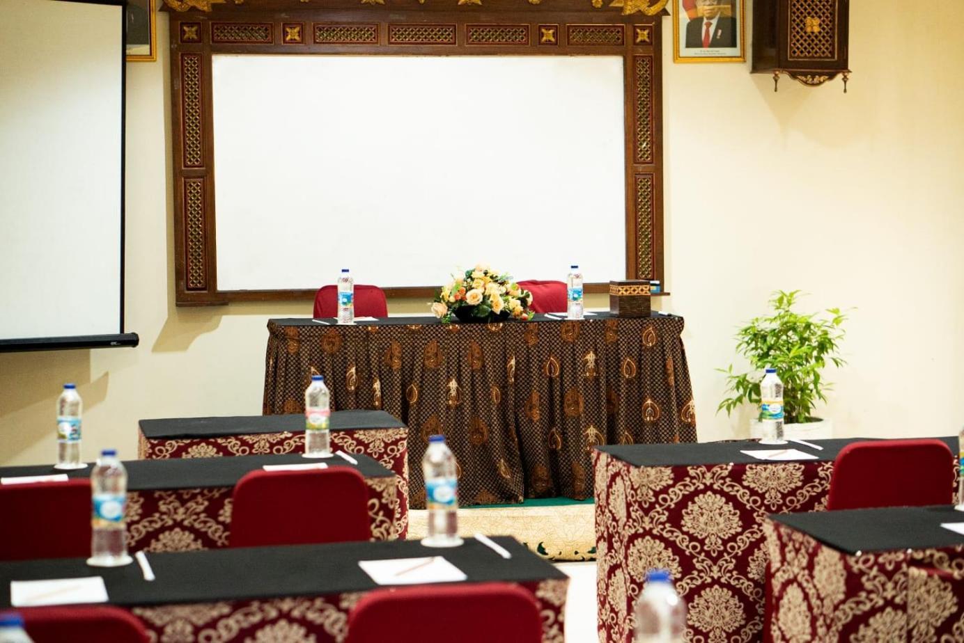 Hotel Indah Palace Yogyakarta Dış mekan fotoğraf