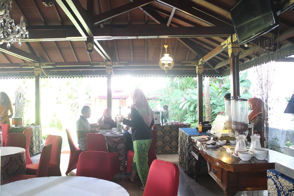Hotel Indah Palace Yogyakarta Dış mekan fotoğraf